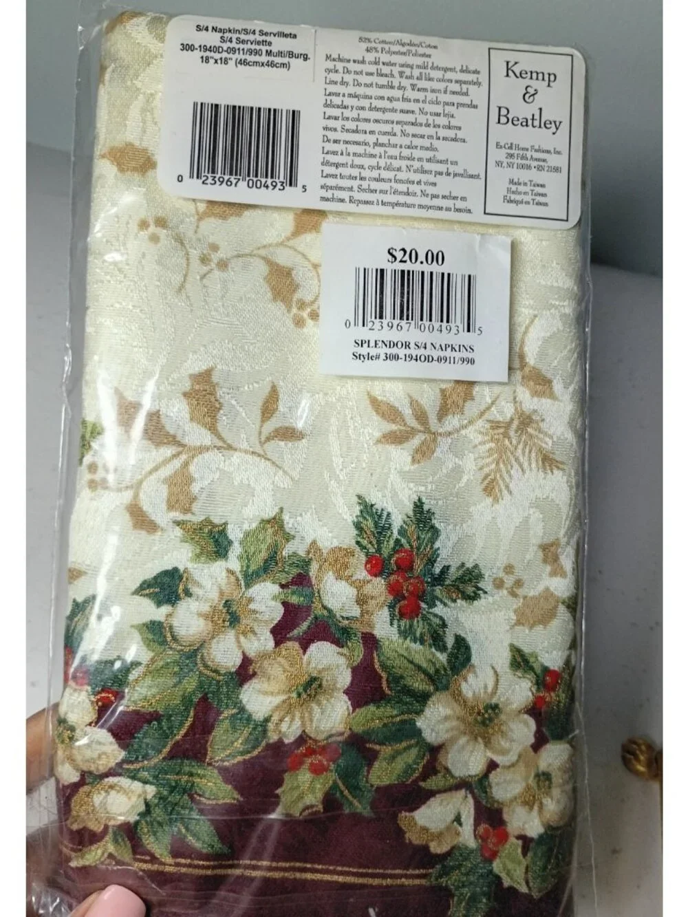Kemp & Beatley Christmas Splendor 4 Jacquard Floral Napkins Vintage New